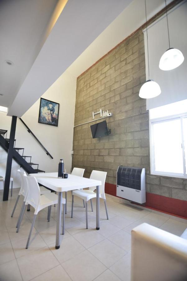 Las Maras Suites Viedma Bagian luar foto